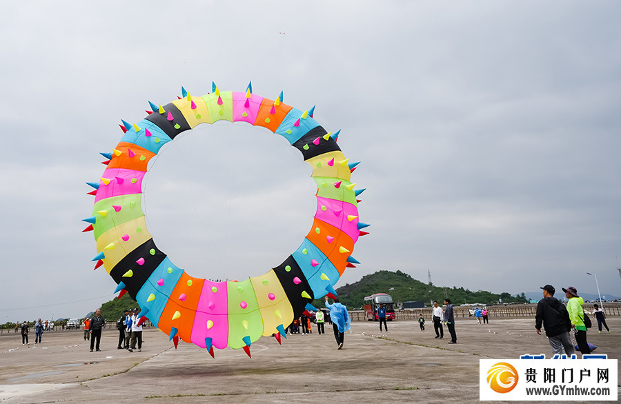 2024年贵阳白云国际风筝会暨全国风筝邀请赛举行(图6)
