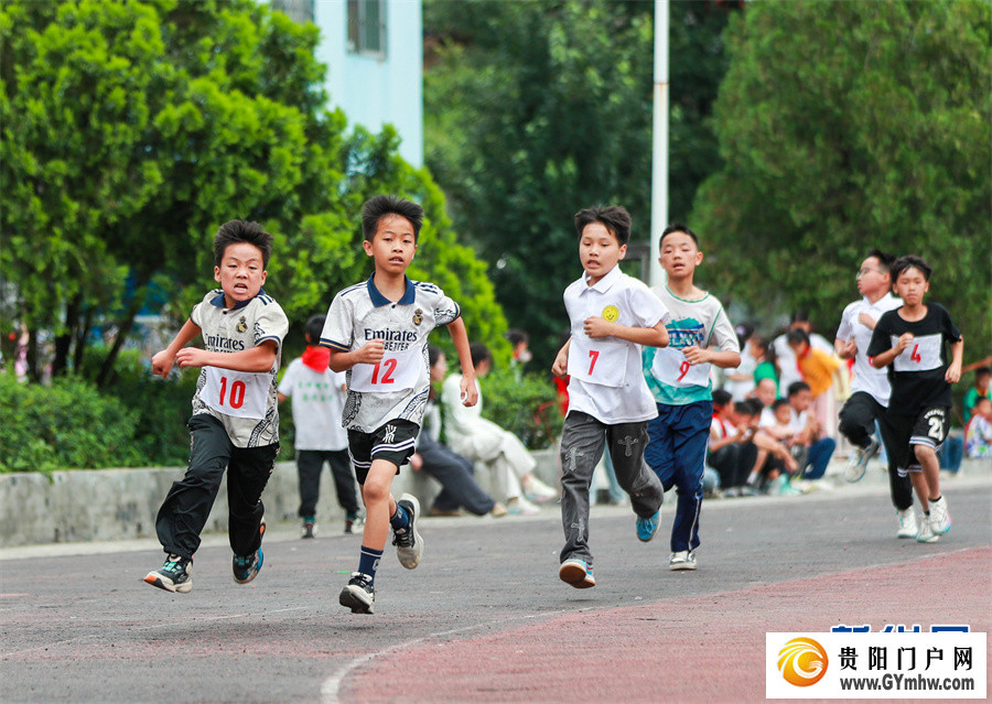 贵州黔东南：多彩活动迎“六一”(图1)