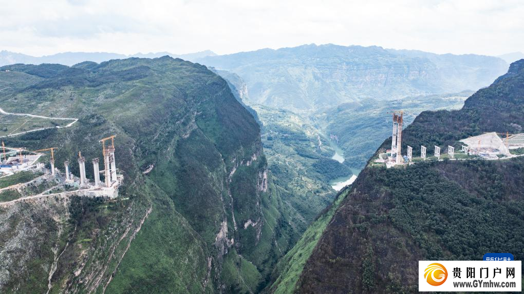 新时代中国调研行之看区域·西部篇丨贵州:西部天堑变通途(图4) 新时代中国调研行之看区域·西部篇丨贵州:西部天堑变通途(图4)