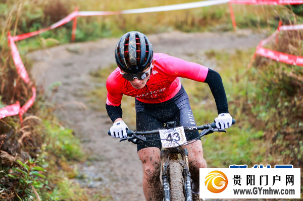 2025第九届“多彩贵州”自行车联赛（百里杜鹃站）开赛(图4)